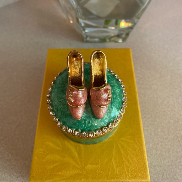 High Heel Trinket Box Tchotchke - Picture 2 of 6